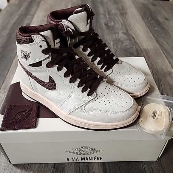 Size 5.5 - Jordan 1 OG x A Ma Maniere High Airness - Picture 1 of 11